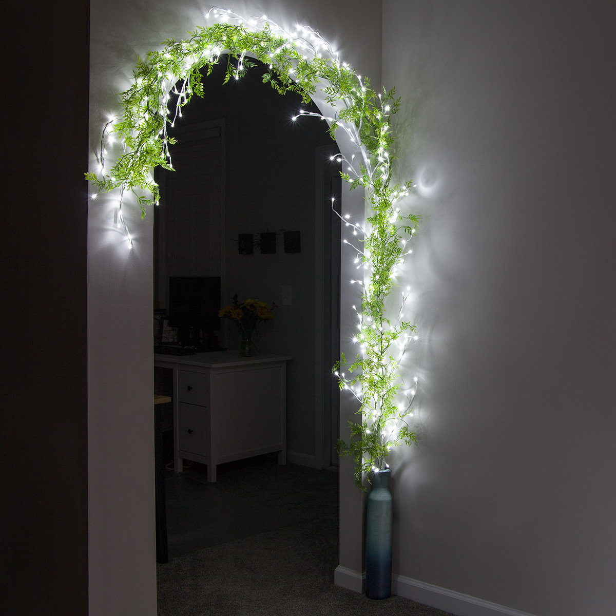 LED Climbing Vine Lighted Branches, Cool White