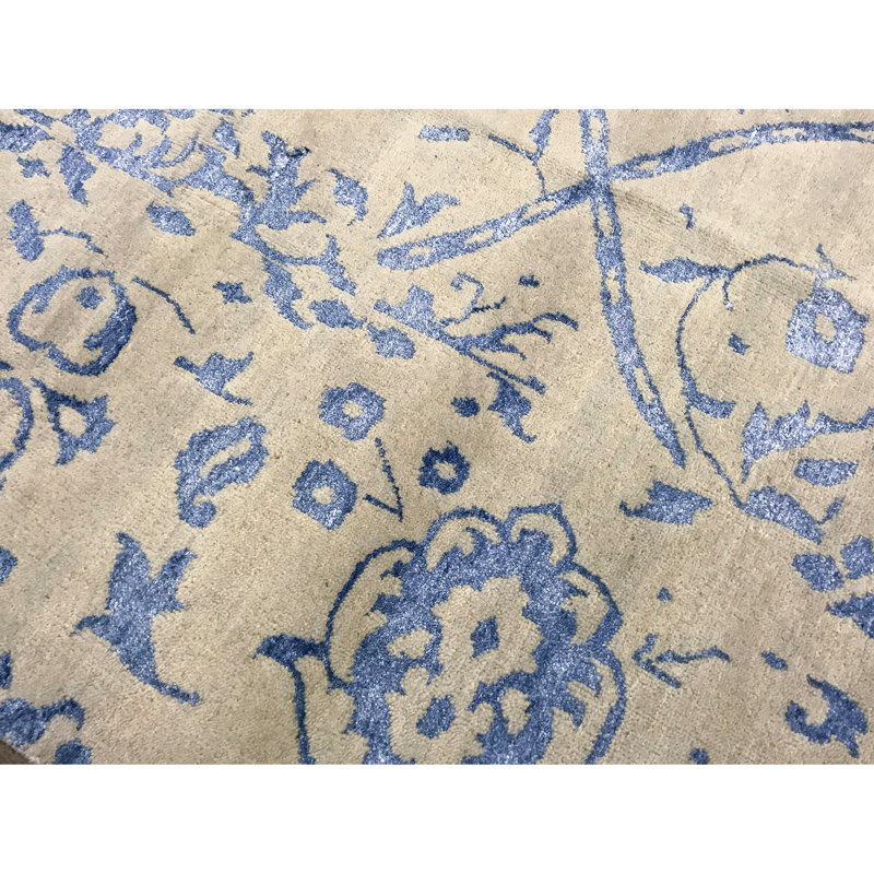 Windsom Oriental Area Rug in Beige/Blue, Rectangle 5'9" x 8'7"
