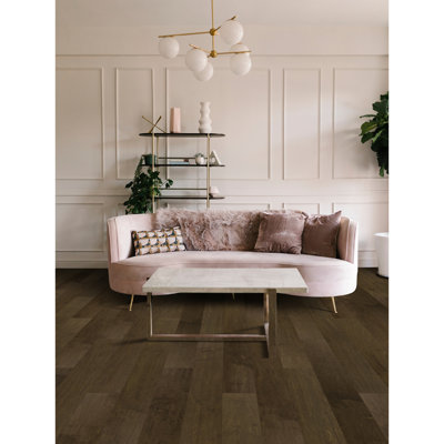 Plancher de bois franc d'ingénierie Mohawk Advance 6,5 po x 48 po x 9,5 mm