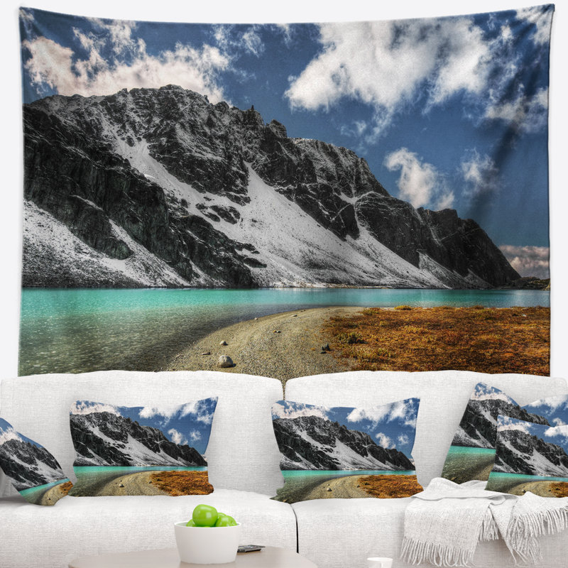 Paysage, ciel lumineux et tapisserie du lac Blue Mountain, H 78 po x l 92 po