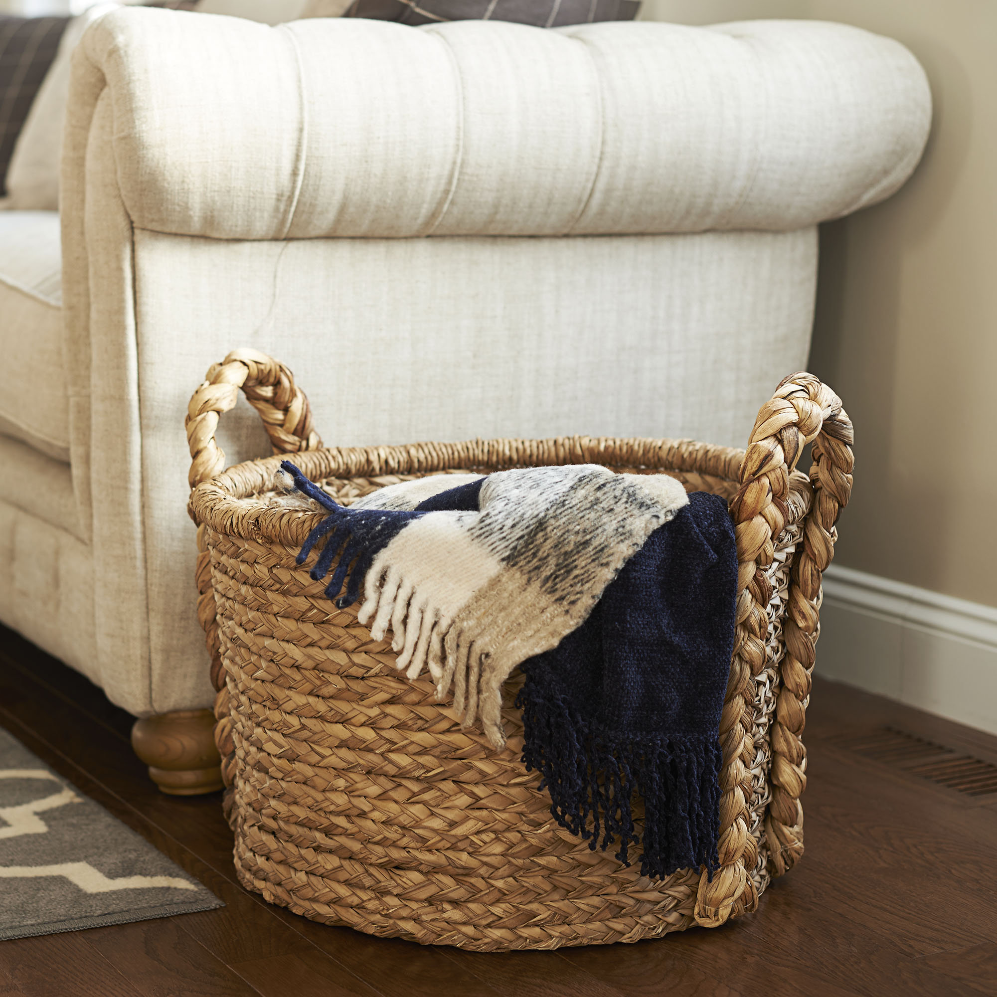 Sorene Wicker Basket With Handles 1