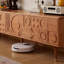 Console de télévision en bois sculpté avec design Mid-Century-477408062