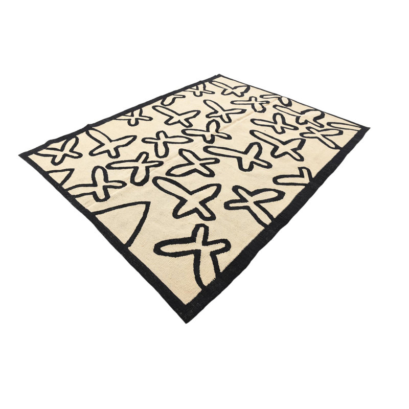 Tapis noir et blanc Kilim