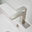 Robinet de salle de bain à un trou-87196336