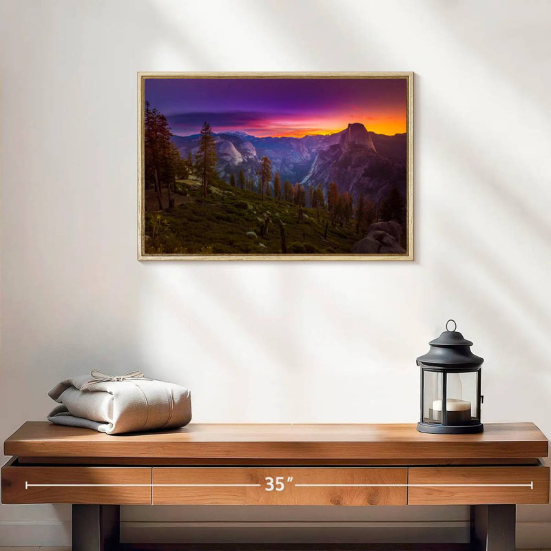 Lever de soleil sur un demi-dôme, 19 po x 13 po, Cadre flottant en bois naturel