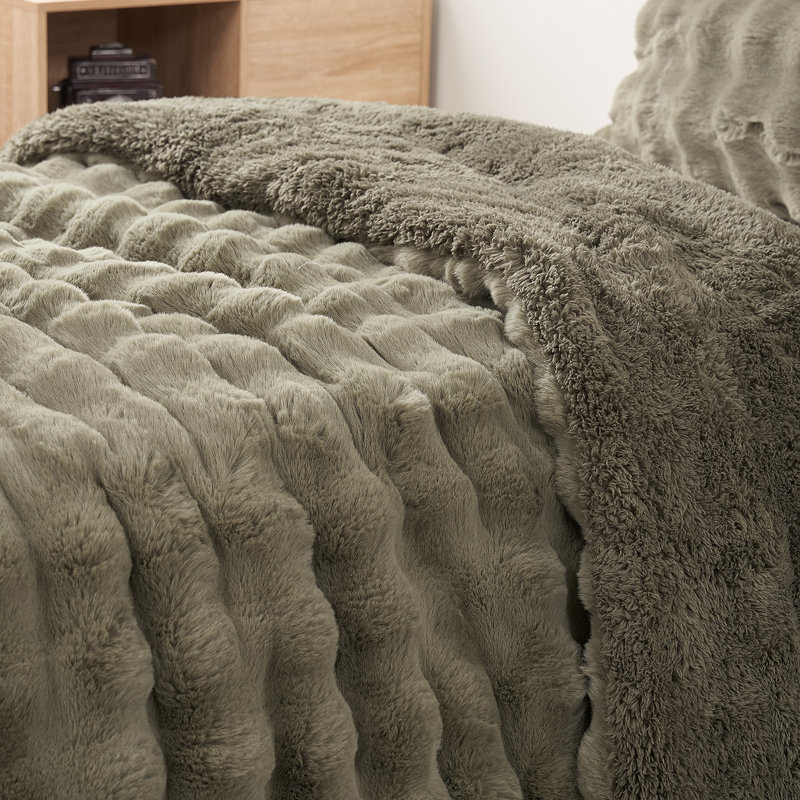 Coma Inducer Chunky Bunny Snowball Oversized Faux Fur Comforter Set, Green, Twin XL Comforter + 1 Standard Shams