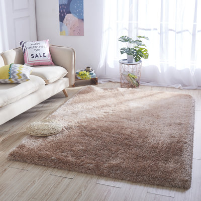 Tapis beige foncé à poils longs Blarney