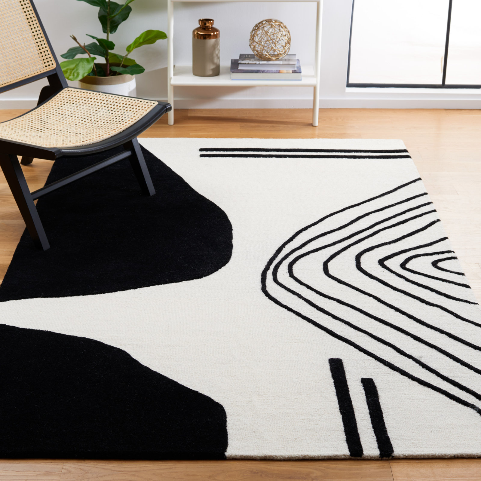 Felipe Ivory Black Hand-Woven Abstract Wool Rug, Rectangle 10' x 14'