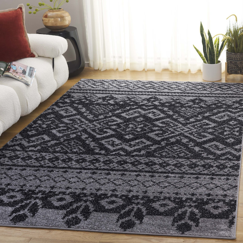 Nicarla Geometric Indoor/Outdoor Rug, Rectangle 5'1" x 7'6"