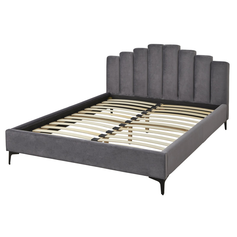 Grand lit plateforme en tissu d’ameublement touffeté Ghadir