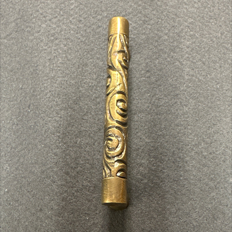 Poignée tourbillon 3-3 / 4 po laiton antique