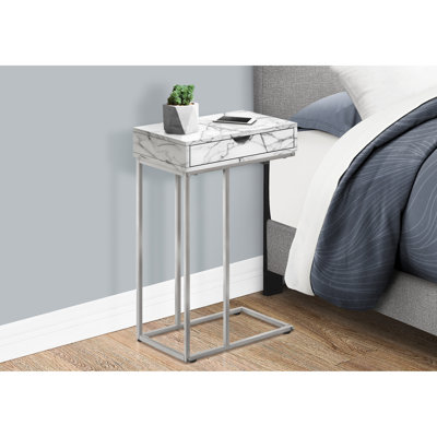 Table de bout contemporaine en métal gris et stratifié blanc