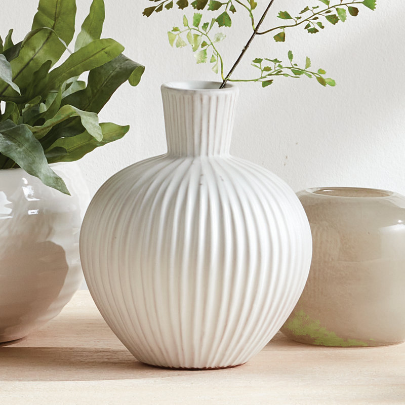 Pravi Handmade Terracotta Table Vase