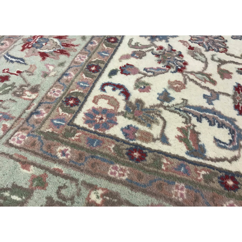 Indo Oriental Area Rug in Ivory/Green/Beige