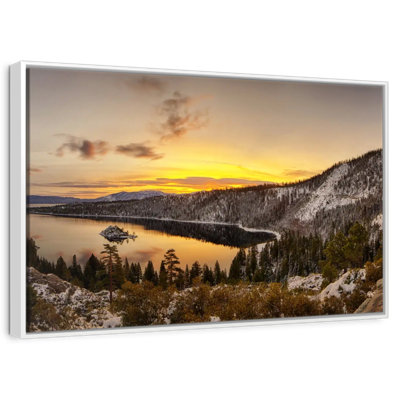 Lever du soleil sur le lac Tahoe