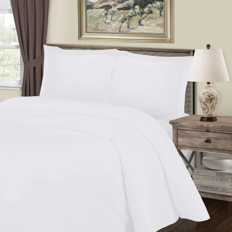 Laflamme Traditional Sateen Duvet Cover, White, Full / Queen Duvet Cover + 2 Standard Shams