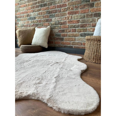Tapis antibactérien lavable 2,5 pi x 4,9 pi | 100% polyester, 1,2 lb / pi2, lavable à la machine à 86 ° F | Doux et durable, design blanc élégant pour le salon, la chambre à coucher et le bureau