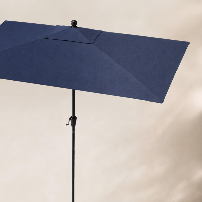 Parasol de marché rectangulaire l 8,58 pi x L 6,75 pi Natalie, Saphir noir, Bleu marine Sunbrella®