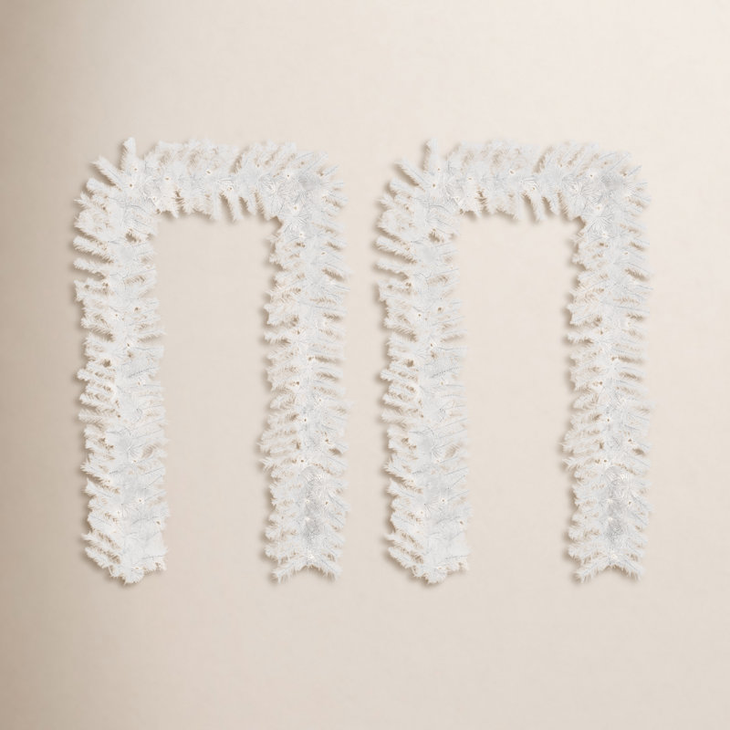 Guirlande de Noël en pin blanc 9 pi avec 50 lumières chaudes Soperton