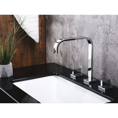 Cherly Pillar Tap