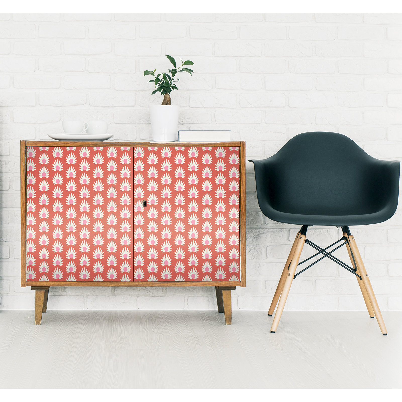 Fleur Peel & Stick Floral Wallpaper, Valentino