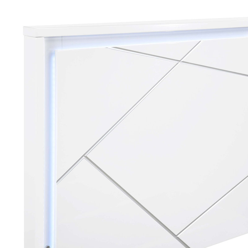 Grand lit moderne avec éclairage de tête de lit à DEL
