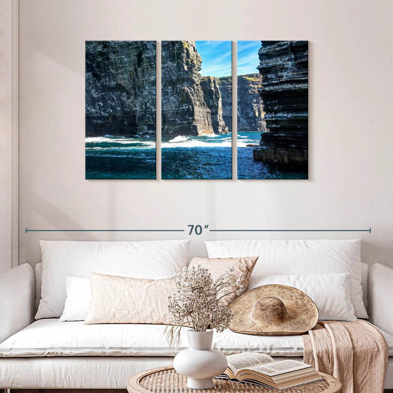 Nicci Sea Cliffs, 42" H x 65" W