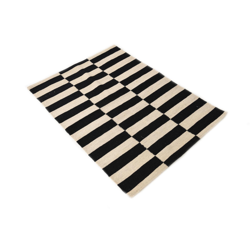 Tapis noir et blanc Newsom