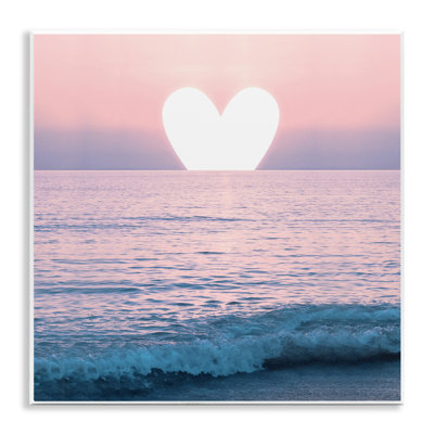 Conception d'art sur toile Stupell Industries, "Pink Heart Ocean Sunrise" par Emanuela Carratoni