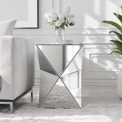 Table d'appoint géométrique argentée à miroir - Accent de luxe moderne