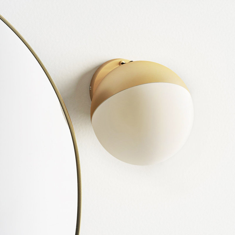 Hastings Armed Sconce, Metallic Gold