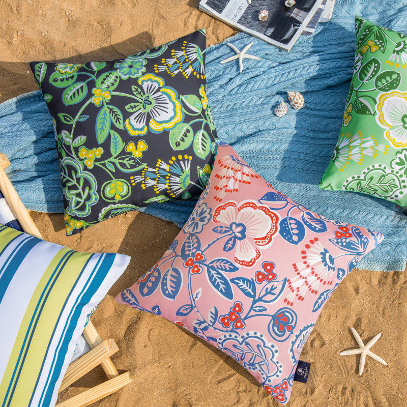 Phantoscope Outdoor Floral Colleciton Indoor/Outdoor Reversible Throw Pillow (Set of 2)