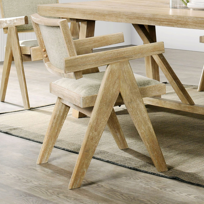 Deux fauteuils de salle à manger pour le salon, Chêne