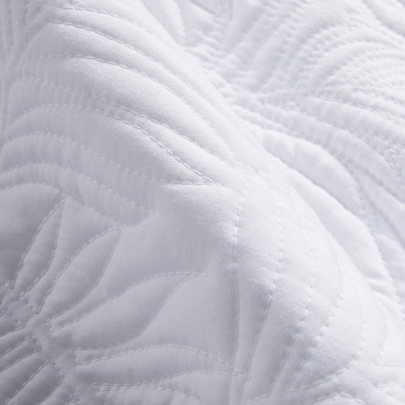 Coastal Palm Embroidered Quilt Set, Queen Quilt + 2 Standard Shams