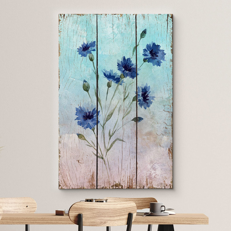 Motif de marguerites bleues sur fond de bois, H 18 po x l 12 po