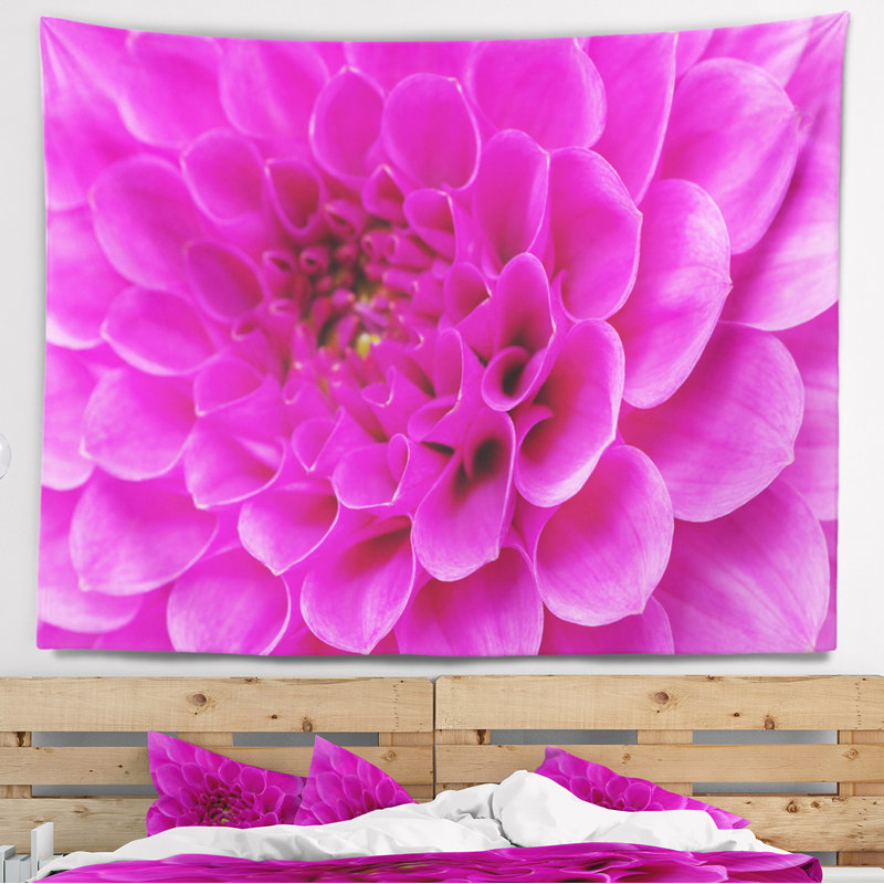 Tapisserie florale mauve avec pétales rapprochés, H 32 po x l 39 po