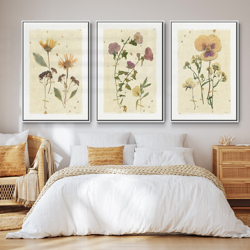 Iridescent Blue Poppy I, ensemble de 3 toiles encadrées sur toile, Cadre blanc, H 36 po x l 72 po