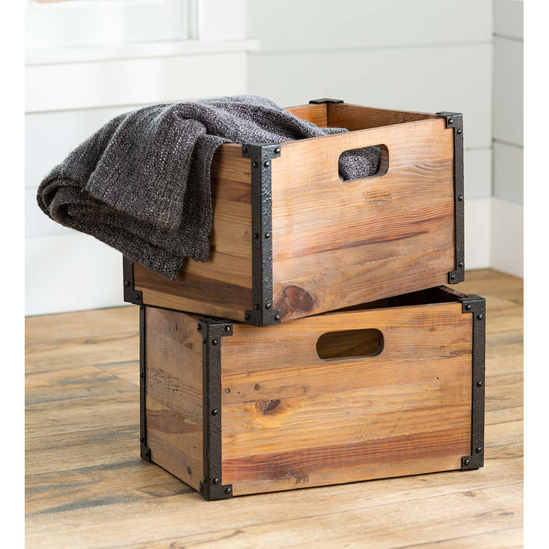 Ensemble de caisses en bois massif