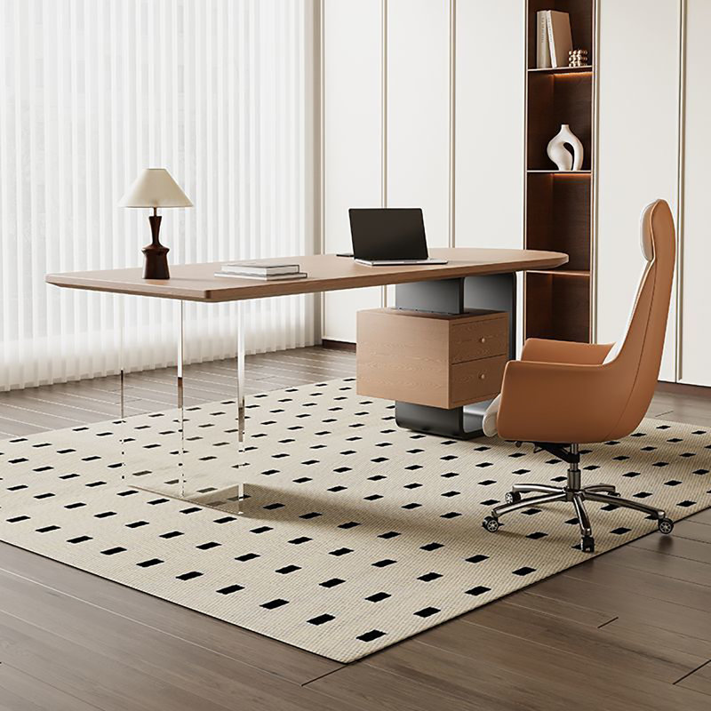 Bureau en bois massif minimaliste avec pieds géométriques