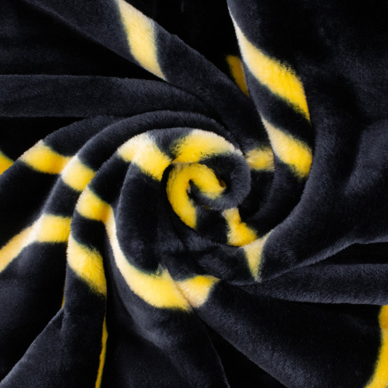 NCAA Knitted Throw Blanket, Iowa