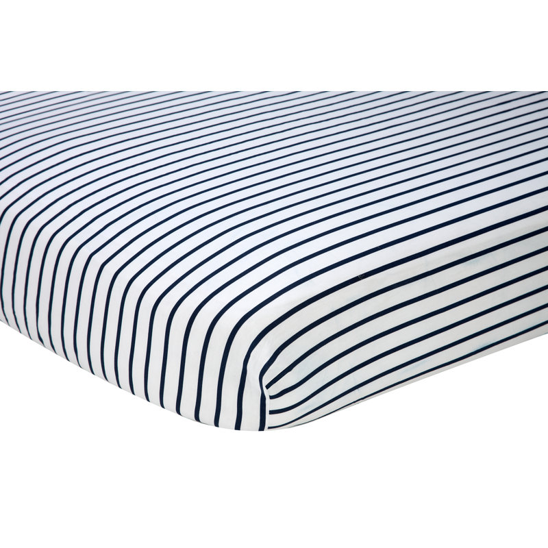 Drap-housse pour lit de bébé à rayures