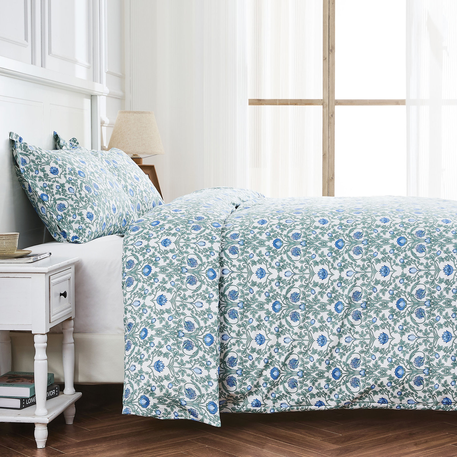 T400 ARTS & CRAFTS FLORAL DUVET SET, Blue, Twin Duvet Cover + 1 Standard Sham