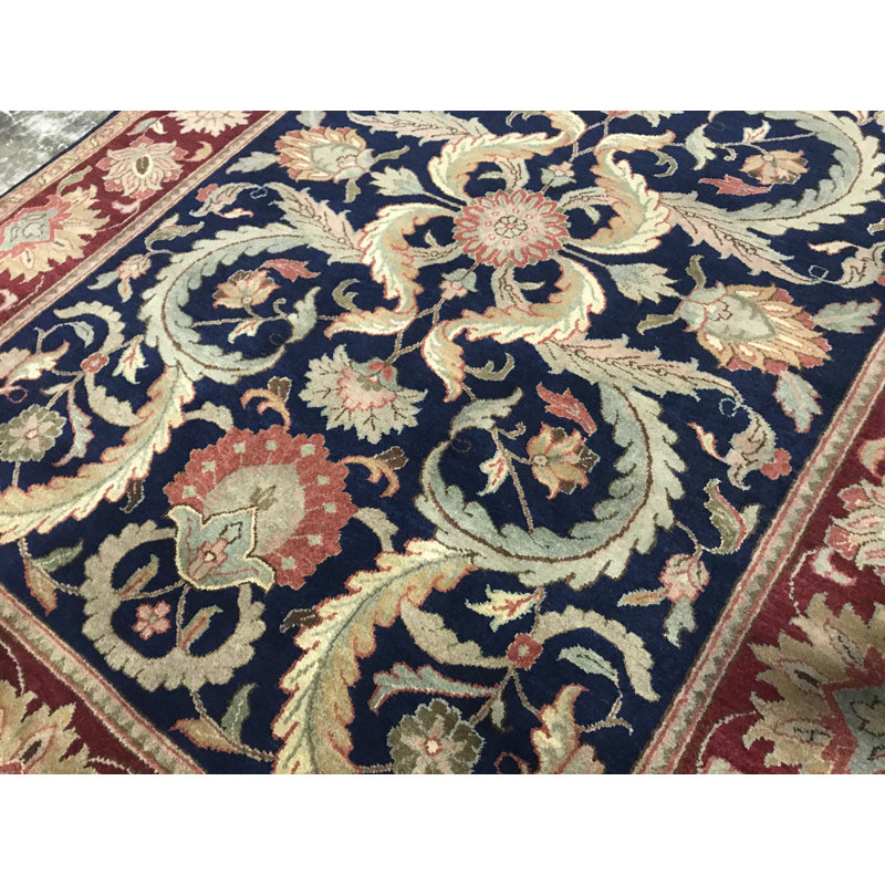 Hand Woven Wool Floral Area Rug