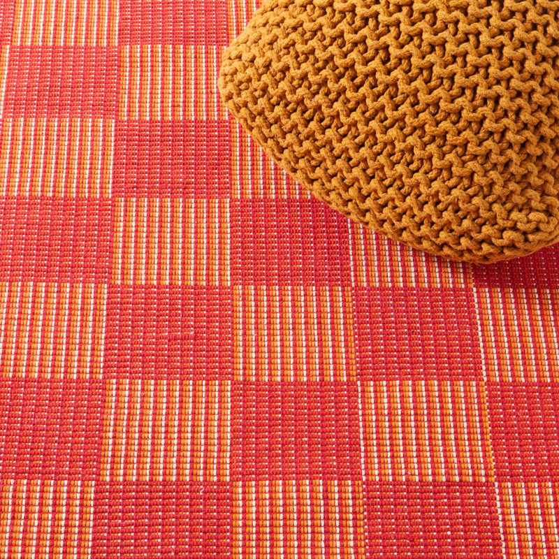 Della Area Rug in Red / Rust, Rectangle 6' x 9'