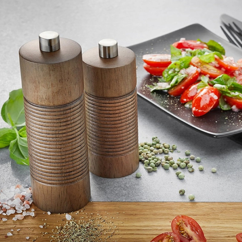 Brand No Power Source Required / Manual Salt & Pepper Shaker, Brown