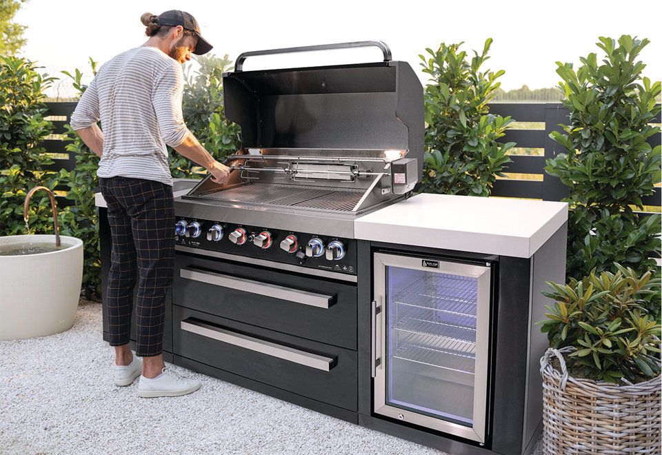 Experience the beauty of black stainless steel.
