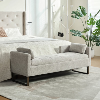 Banc de lit rembourré avec rangement à couvercle rabattable, repose-pieds avec accoudoirs et dossier et 2 traversins