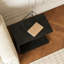 Table d'appoint en forme de C