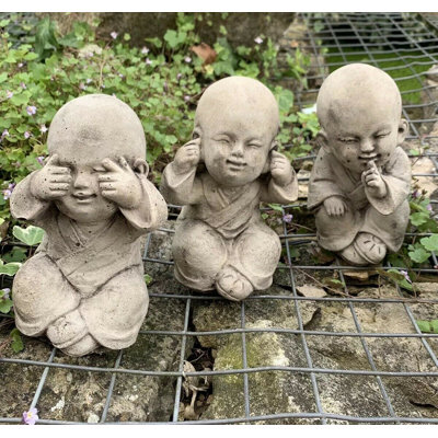 Zeynep Stone Garden Statue