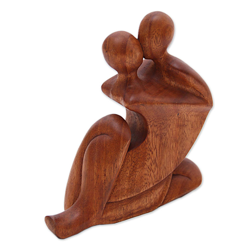 Figurine en bois act of love Berberia